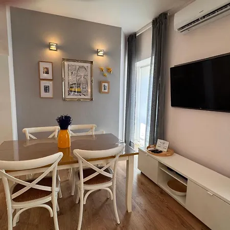 Charming Historic Bairro Alto Apartman Lisboa