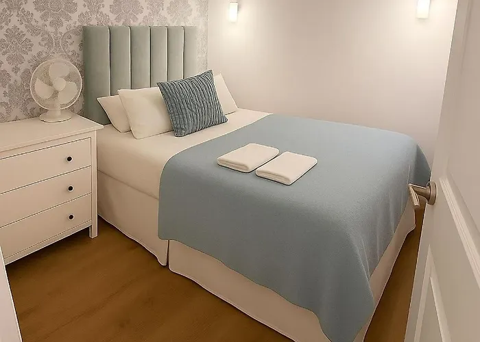 Charming Historic Bairro Alto * Lissabon