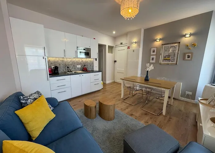 Charming Historic Bairro Alto Appartement Lissabon